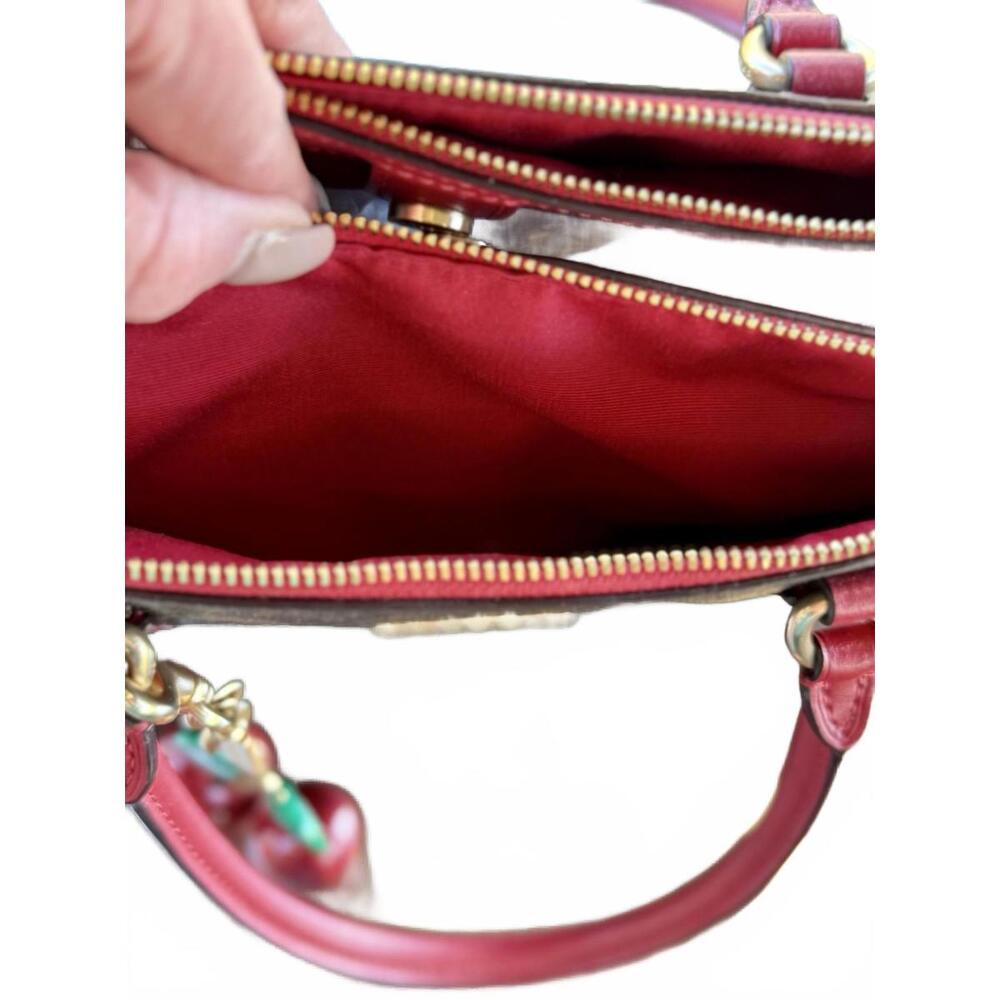 👜 Coach Rowan Satchel in Signature Canvas with Red Leather Trim NWOT - Picture 4 of 15